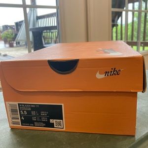 Nike - W Blazer Mid’77